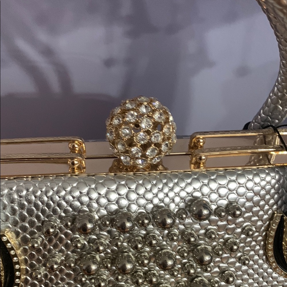 Elegant Silver and Gold Women's Handbag NEW. - Picture 2 of 7